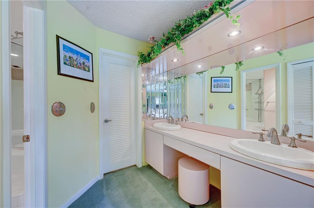 Country Address 102-1 B - Residential