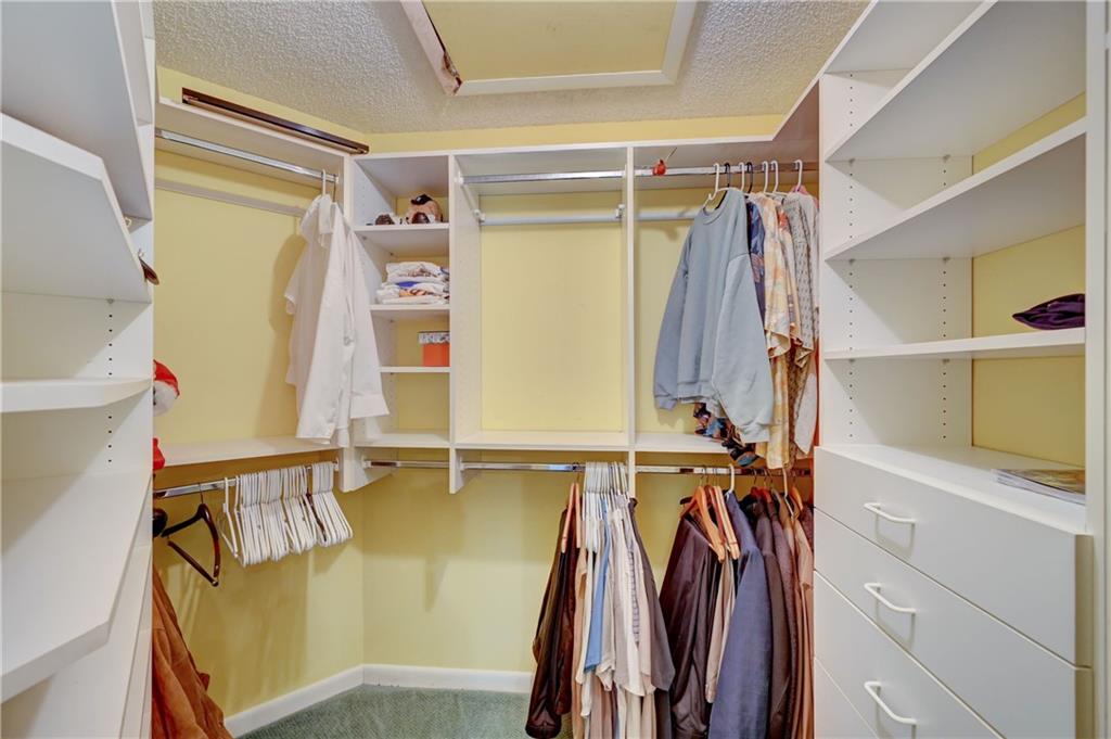 Country Address 102-1 B - Residential