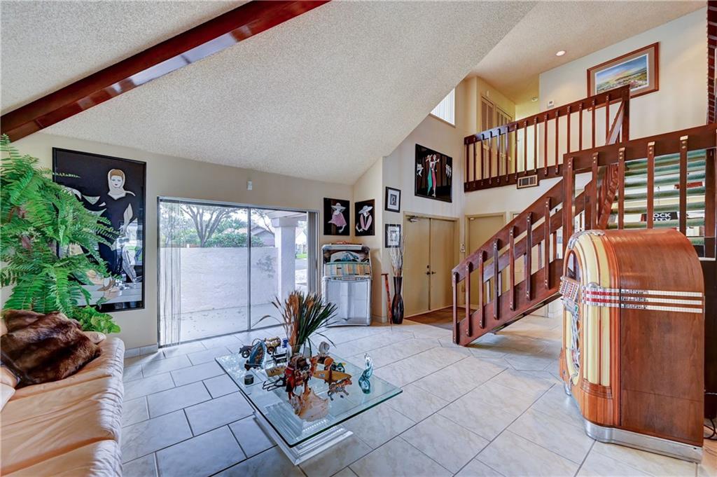 Country Address 102-1 B - Residential