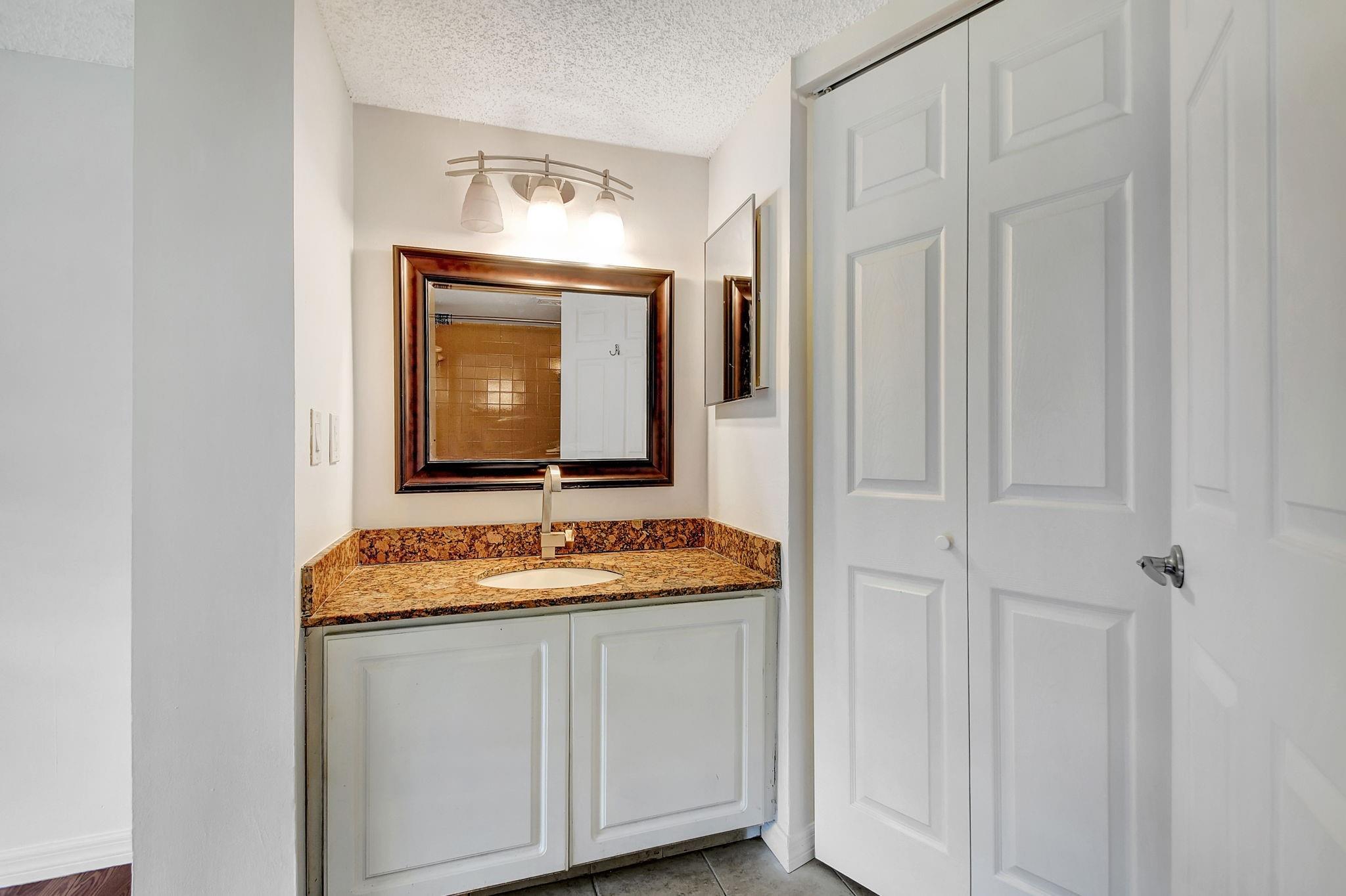 Bay Reach Condo - Residential Lease