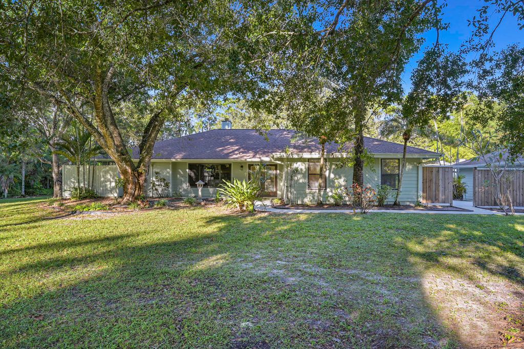 Photo of 16219 N 134th Terrace, Jupiter, FL 33478 (MLS # R10927971)