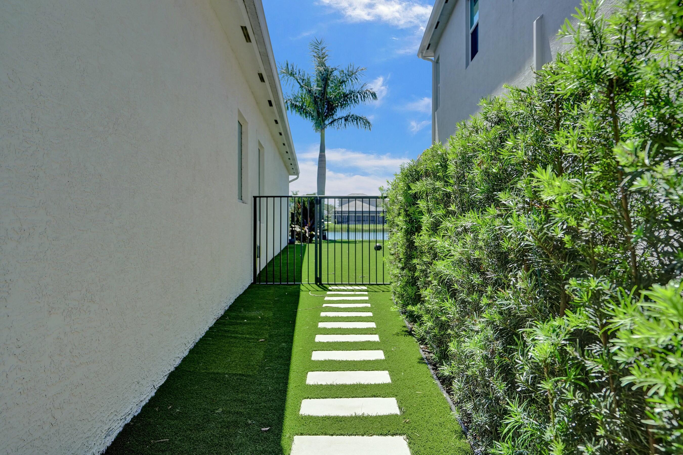 7650 Francisca Club Lane