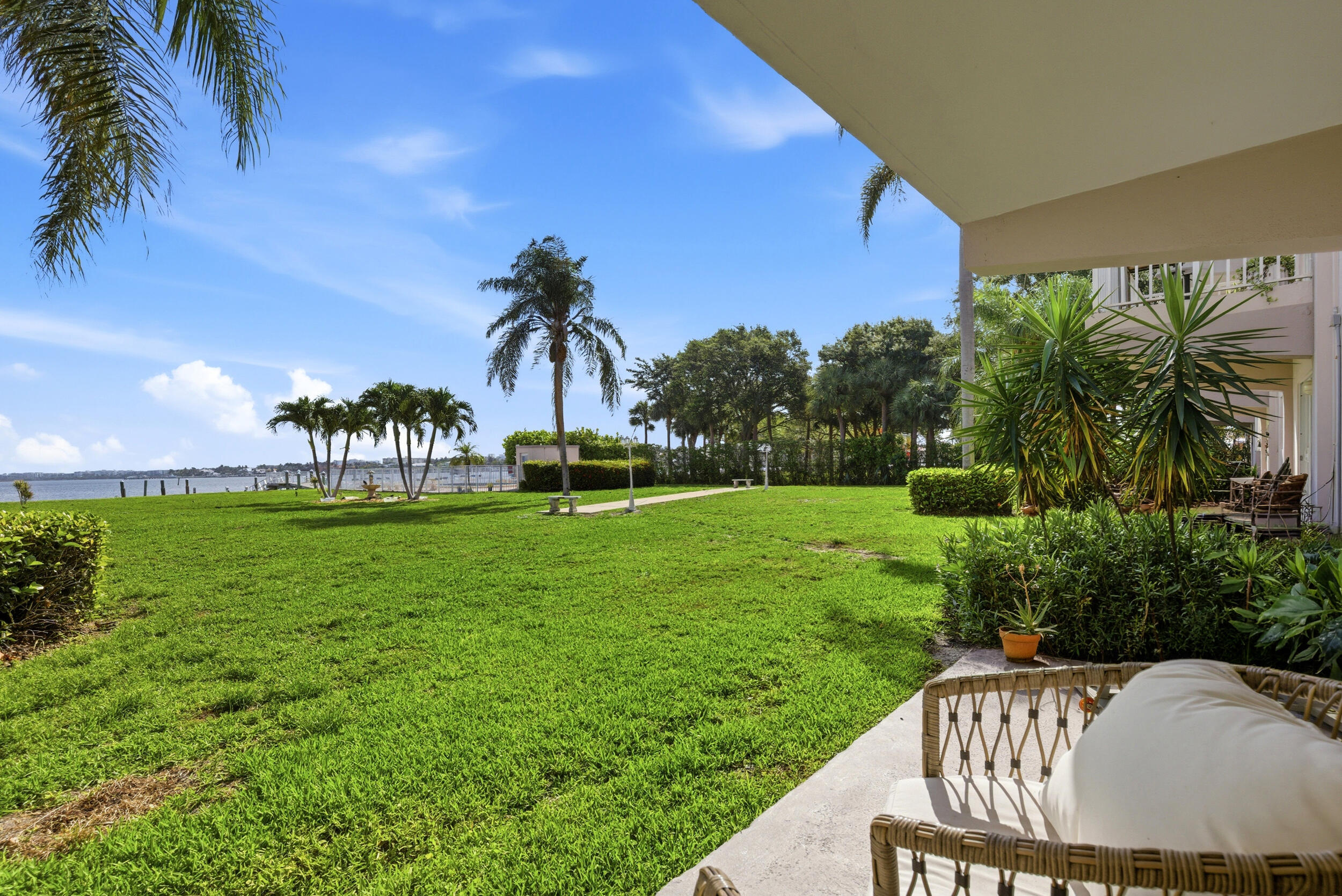 ISLAND TOWERS INC CONDO - Residential