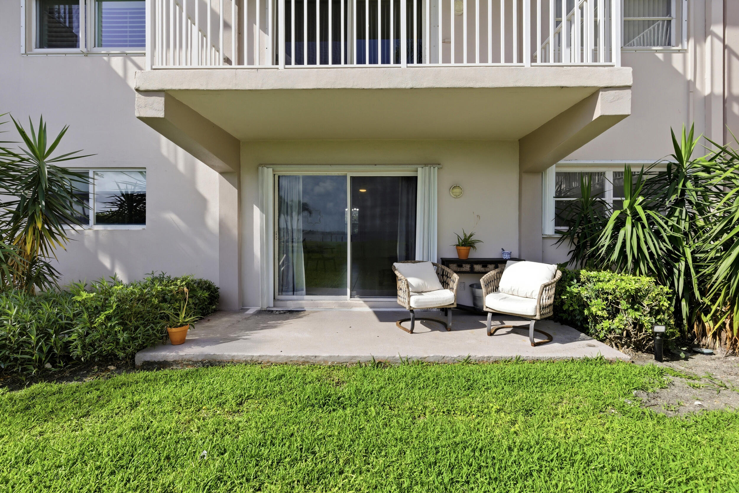 ISLAND TOWERS INC CONDO - Residential