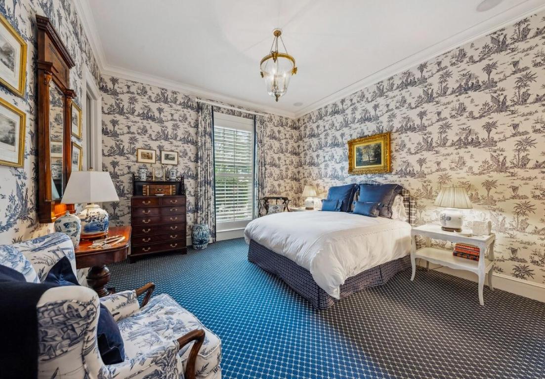 OLD PORT VILLAGE 1 - Residential