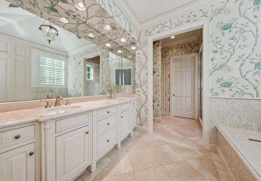 OLD PORT VILLAGE 1 - Residential