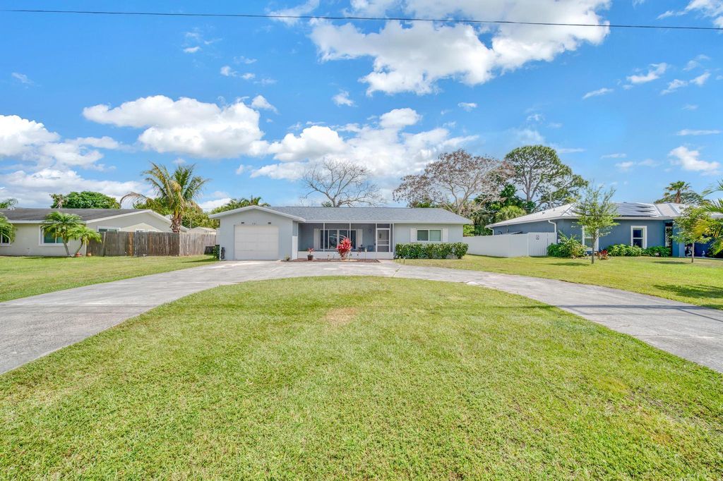 Photo of 581 SE Floresta Drive W, Port Saint Lucie, FL 34983 (MLS # R10973223)