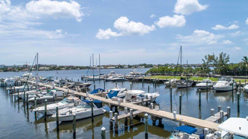 MOORINGS AT LANTANA CONDO 2 - Residential
