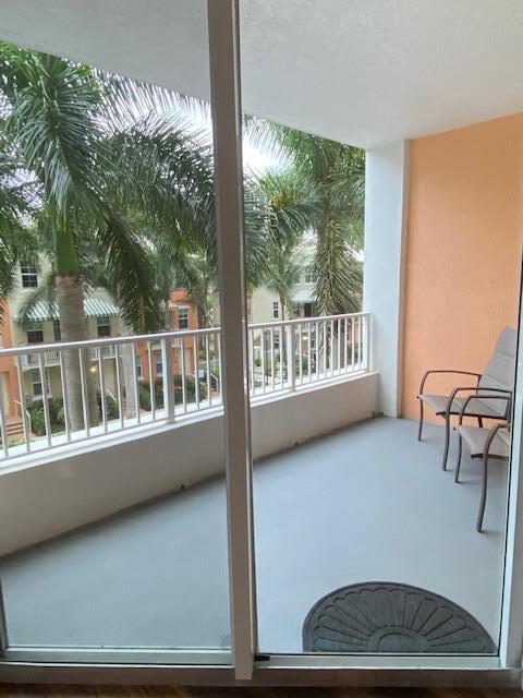 MOORINGS AT LANTANA CONDO 2 - Residential