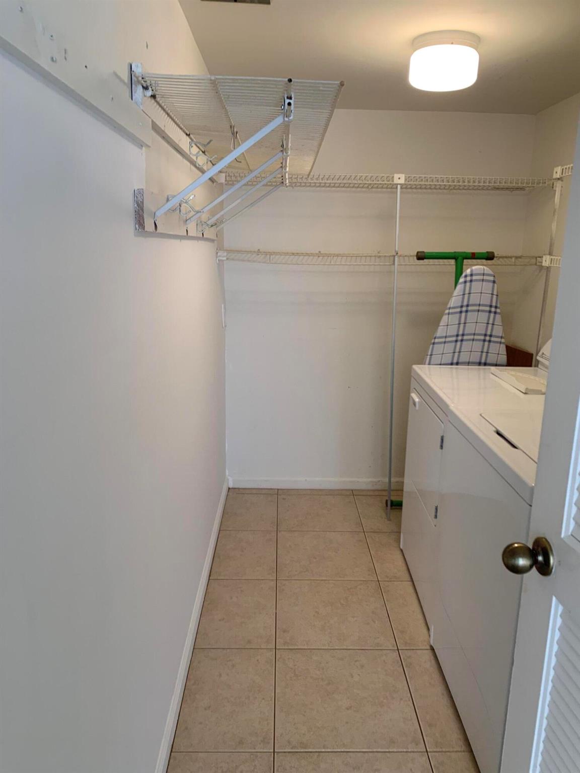 KINGS POINT BELFORT ''P'' - Residential