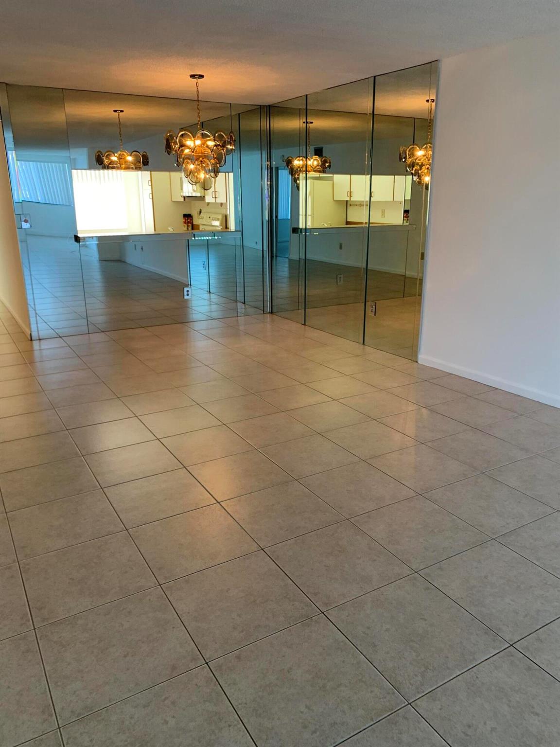 KINGS POINT BELFORT ''P'' - Residential