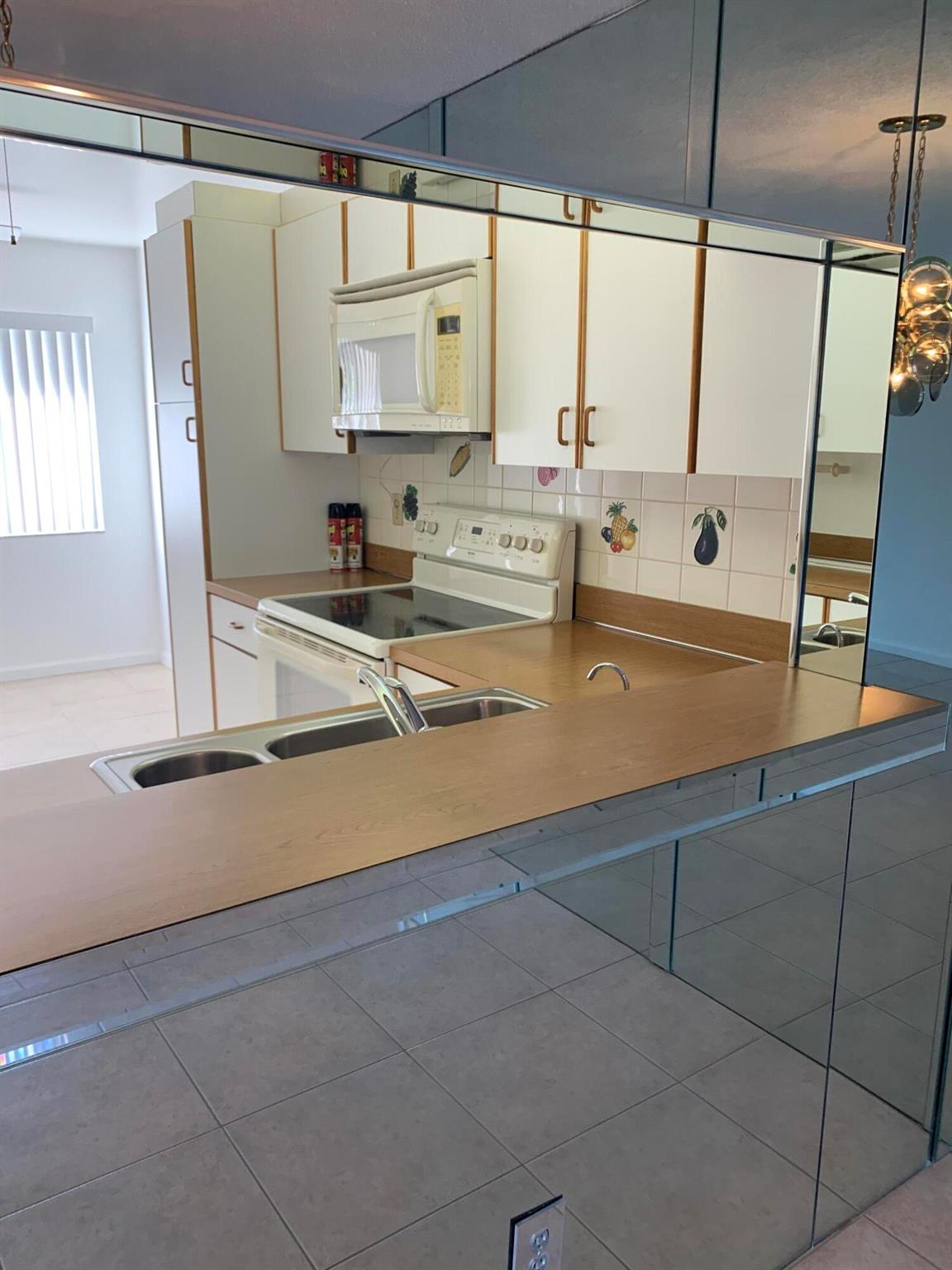 KINGS POINT BELFORT ''P'' - Residential