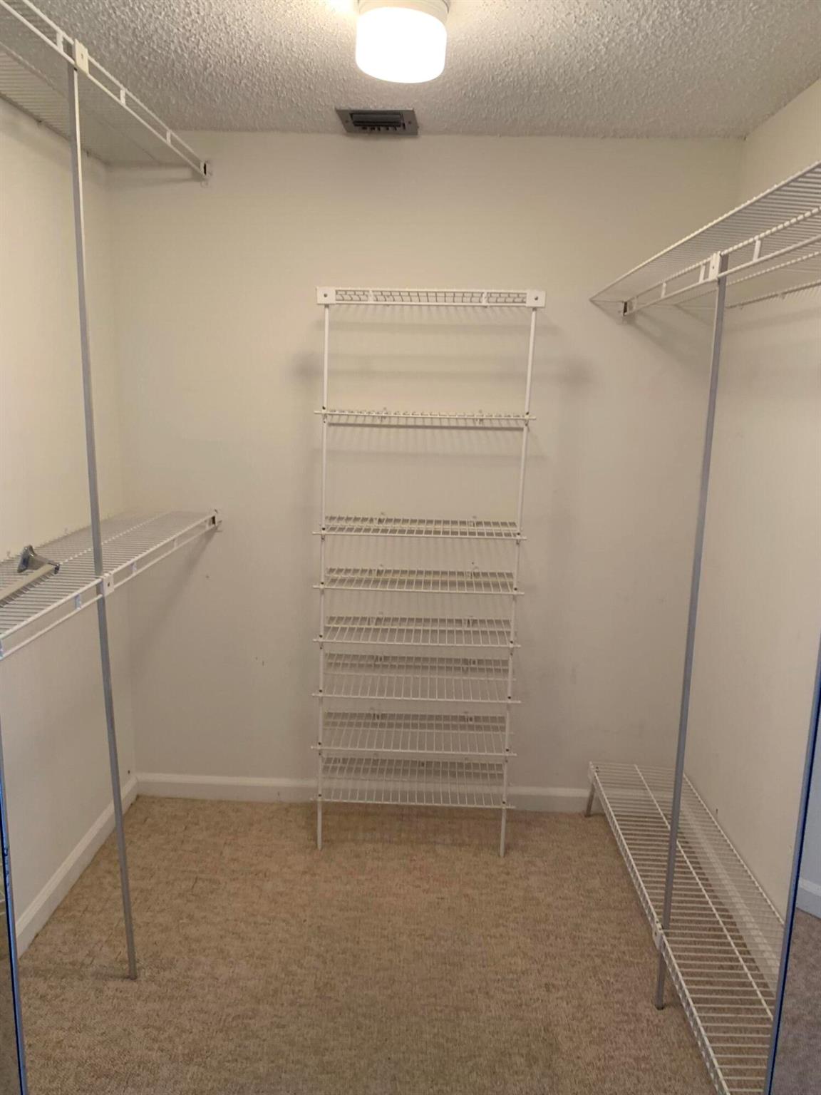 KINGS POINT BELFORT ''P'' - Residential