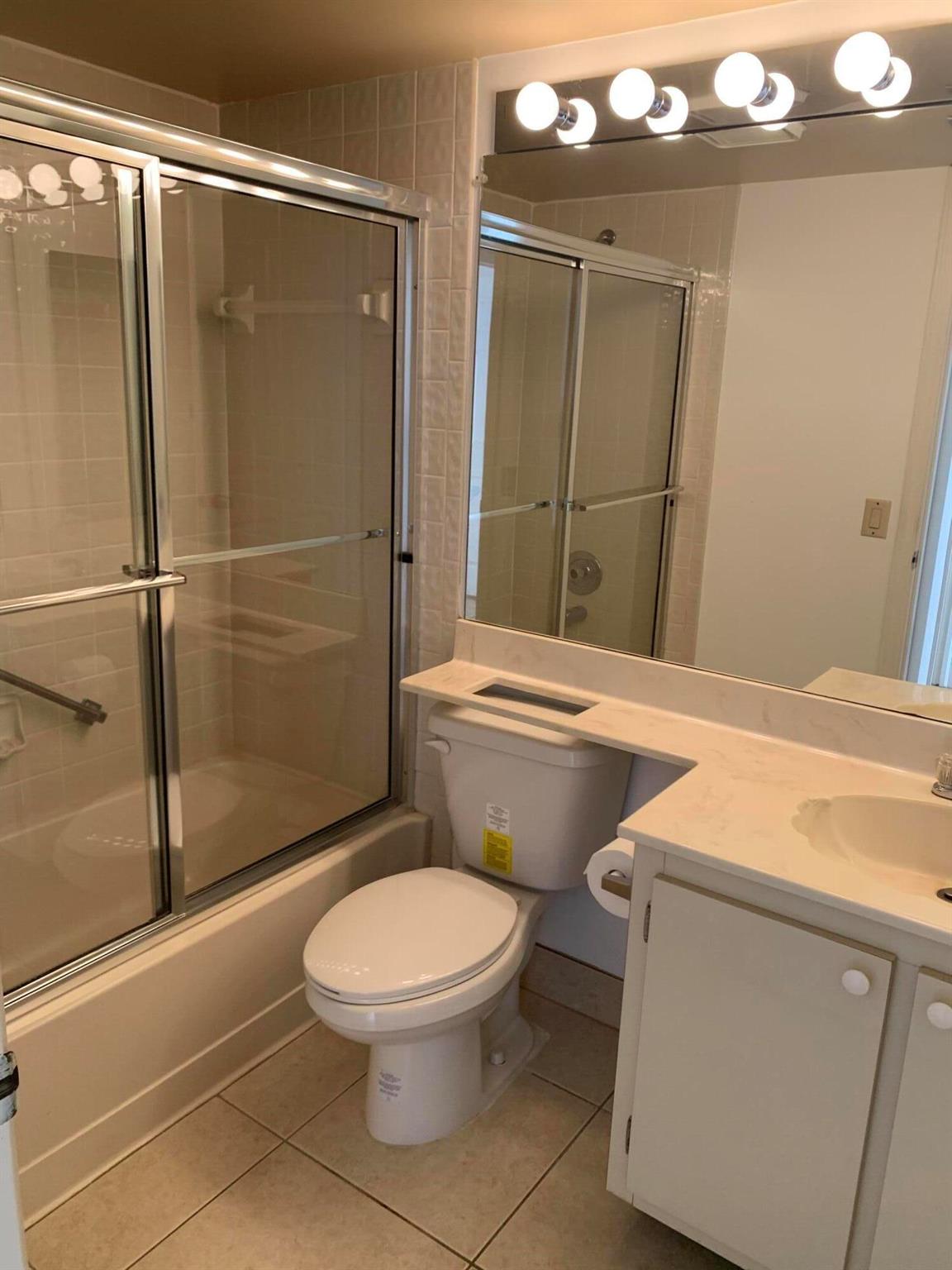 KINGS POINT BELFORT ''P'' - Residential