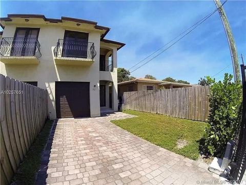 Duplex in Miami FL 30 50 th Ave Ave.jpg