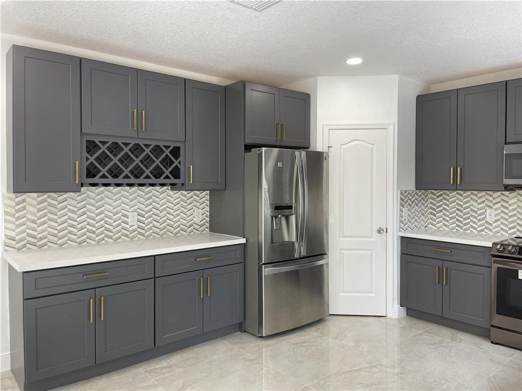 Woodside Estates 127-10 B - Residential
