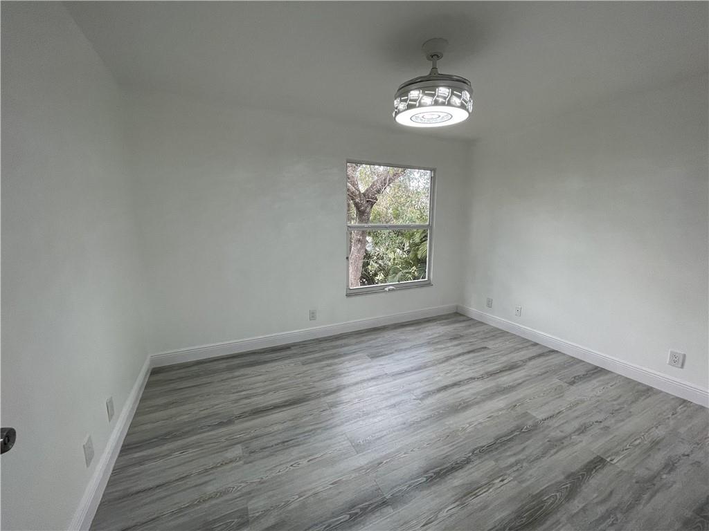 Woodside Estates 127-10 B - Residential