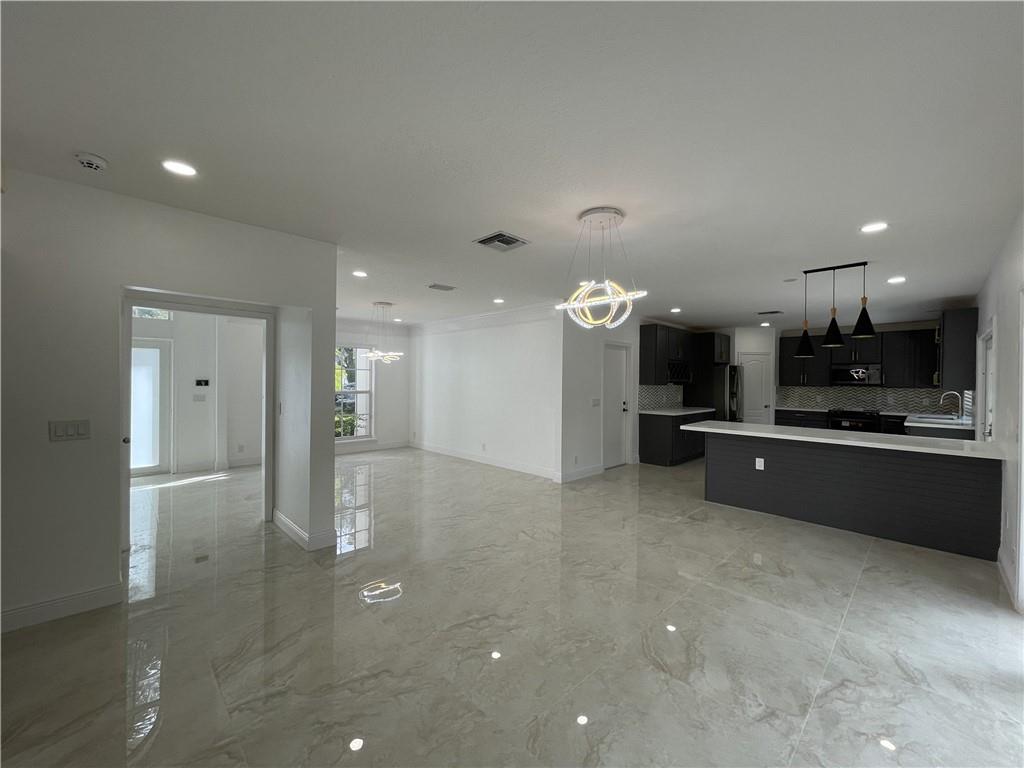 Woodside Estates 127-10 B - Residential