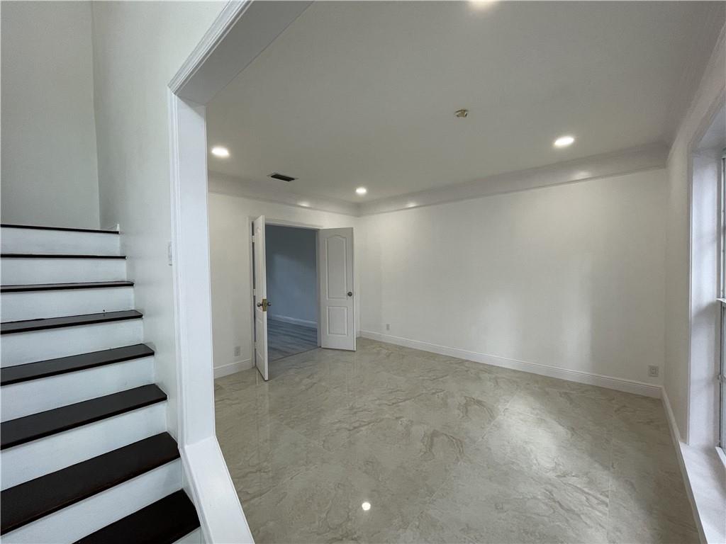 Woodside Estates 127-10 B - Residential