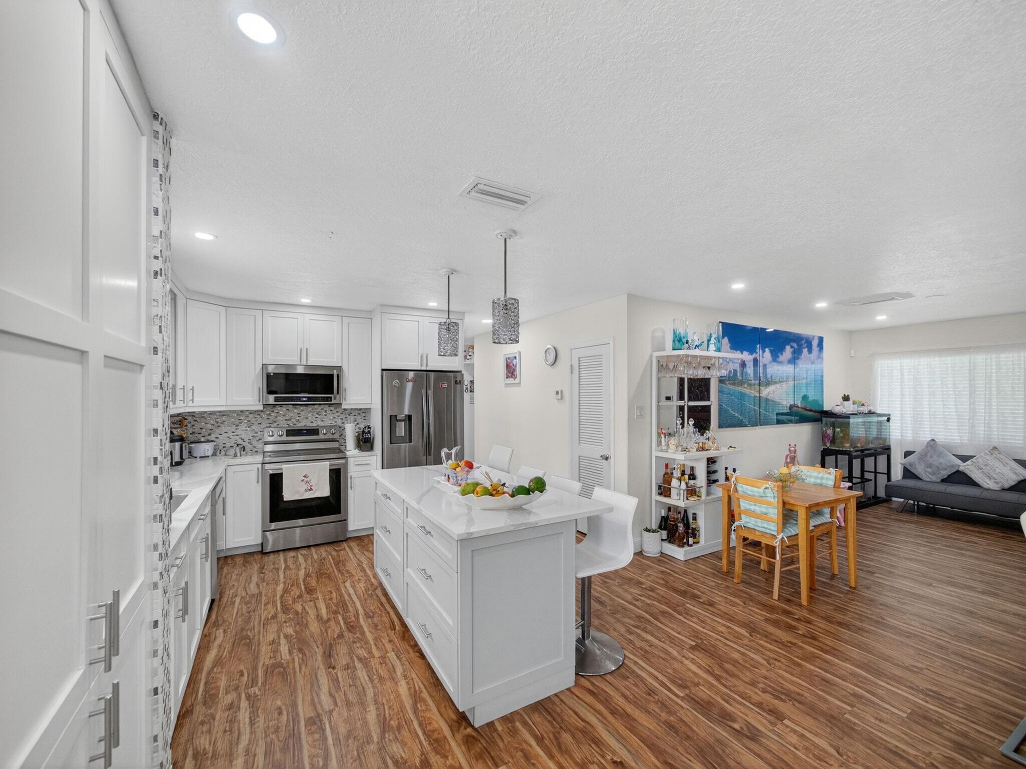 Lake Clarke Isle - Residential