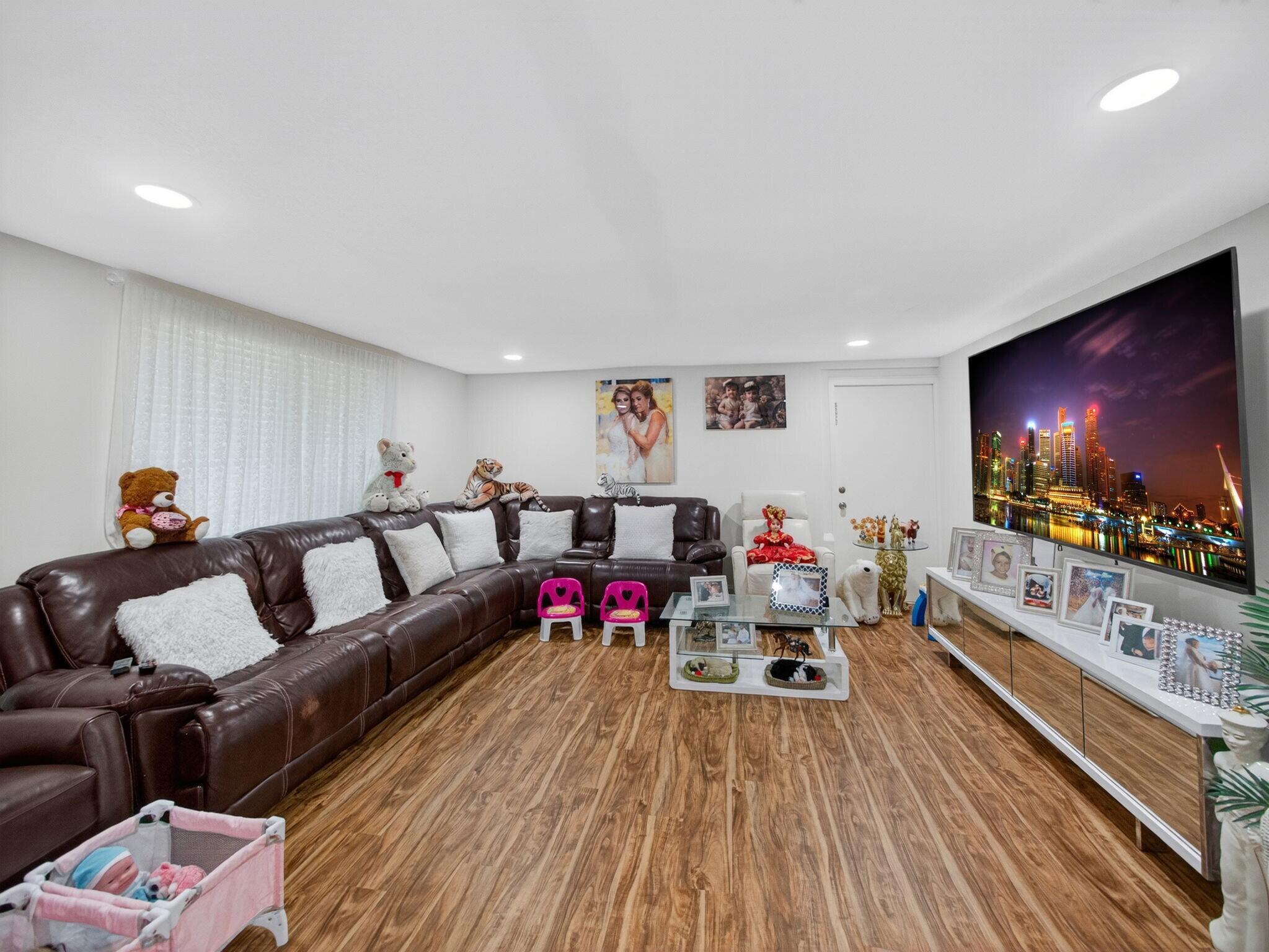 Lake Clarke Isle - Residential