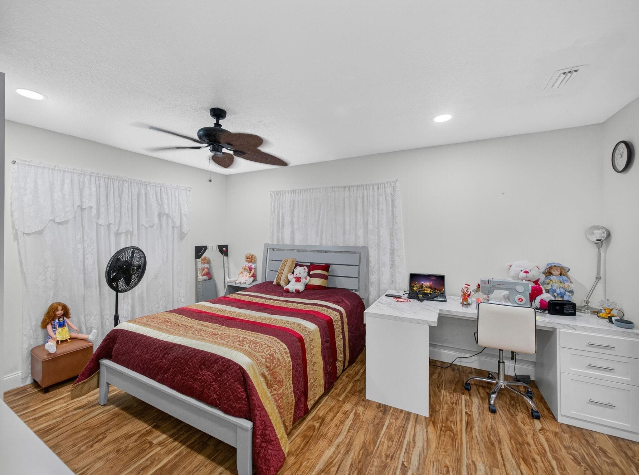 Lake Clarke Isle - Residential