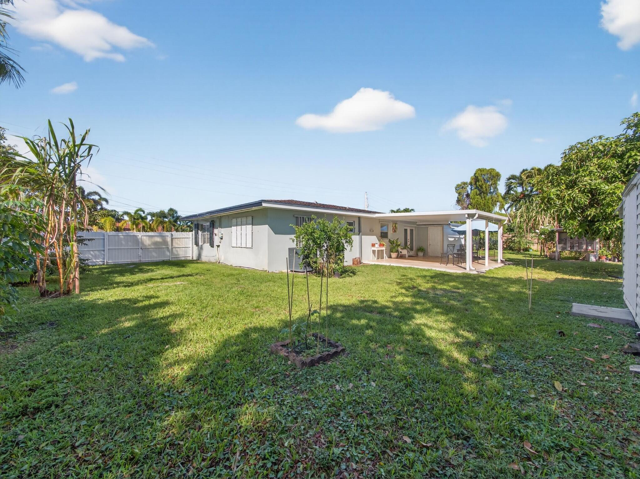 Lake Clarke Isle - Residential