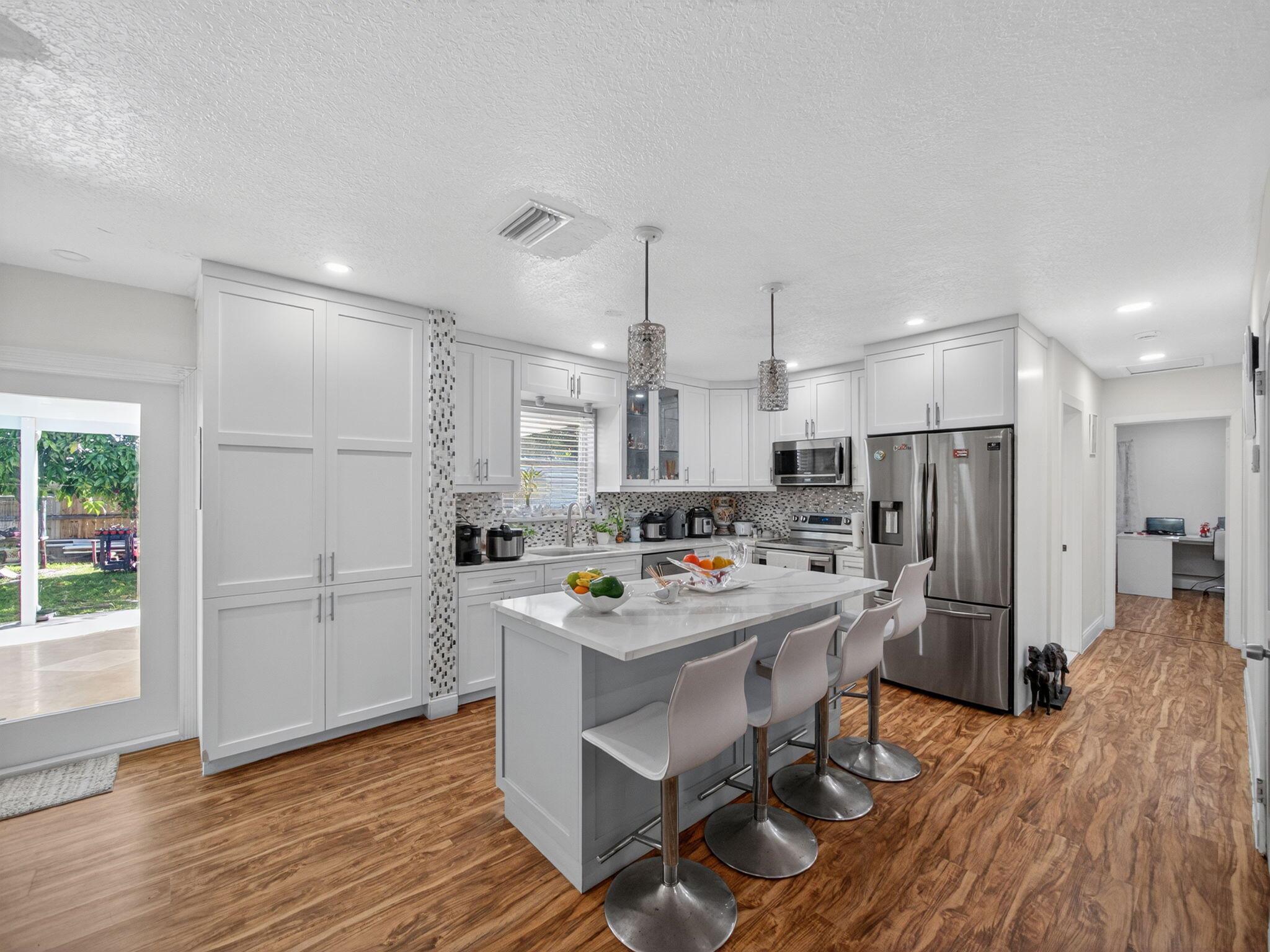 Lake Clarke Isle - Residential