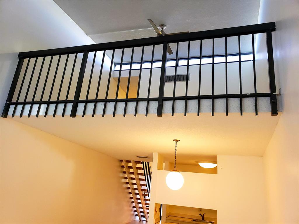 MAYFAIR HOUSE CONDO - Residential