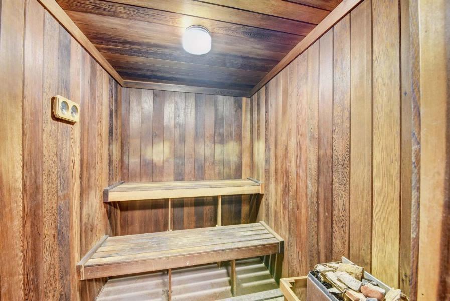 MAYFAIR HOUSE CONDO - Residential