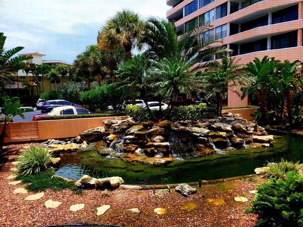 MAYFAIR HOUSE CONDO - Residential