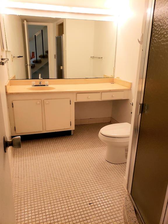 MAYFAIR HOUSE CONDO - Residential