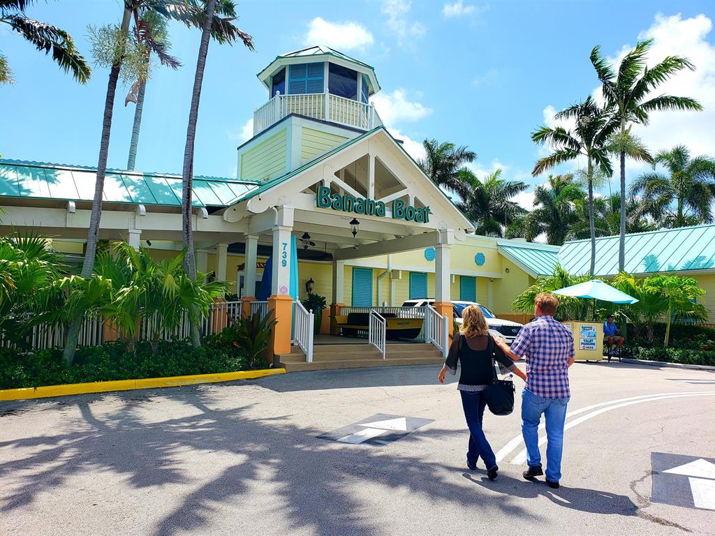 MAYFAIR HOUSE CONDO - Residential