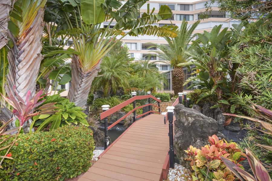 MAYFAIR HOUSE CONDO - Residential