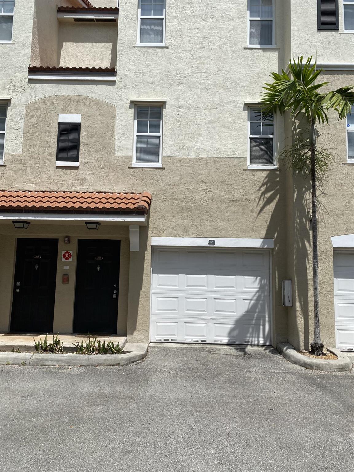 Association requires all occupants over 18 to have a minimum 600 credit score No Pets! 1 Beautiful Gated Community Town Home Style attached Garage unit. This 2 bed 2 bath 1 Car garage unit , features a split floor plan unit Landry room & pantry wood floors in the living area like new rug in the bedrooms. Included in the rent is High Speed Internet Basic Cable with hd boxes & water. Resort Style pool and gym as well wont last moments from shopping & Restaurants