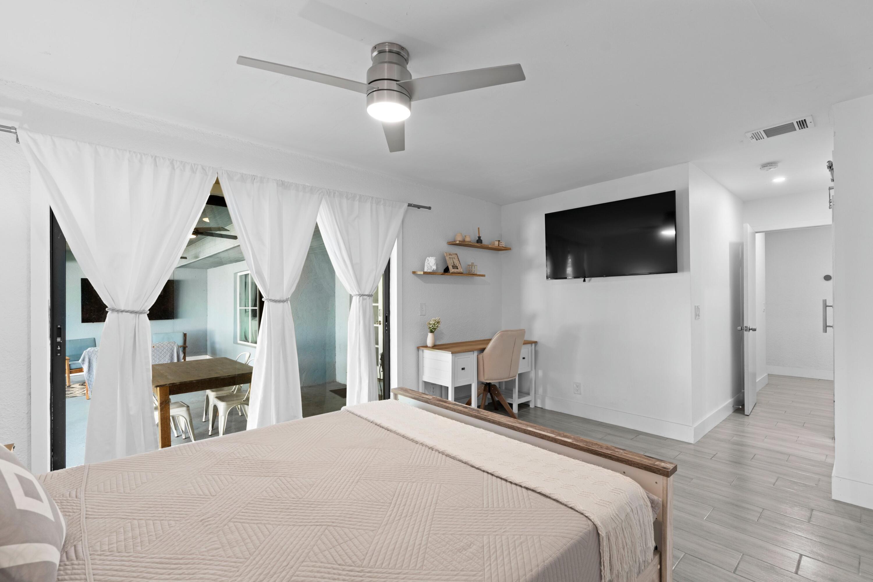 DELRAY GARDEN ESTATES 3 - Residential Income