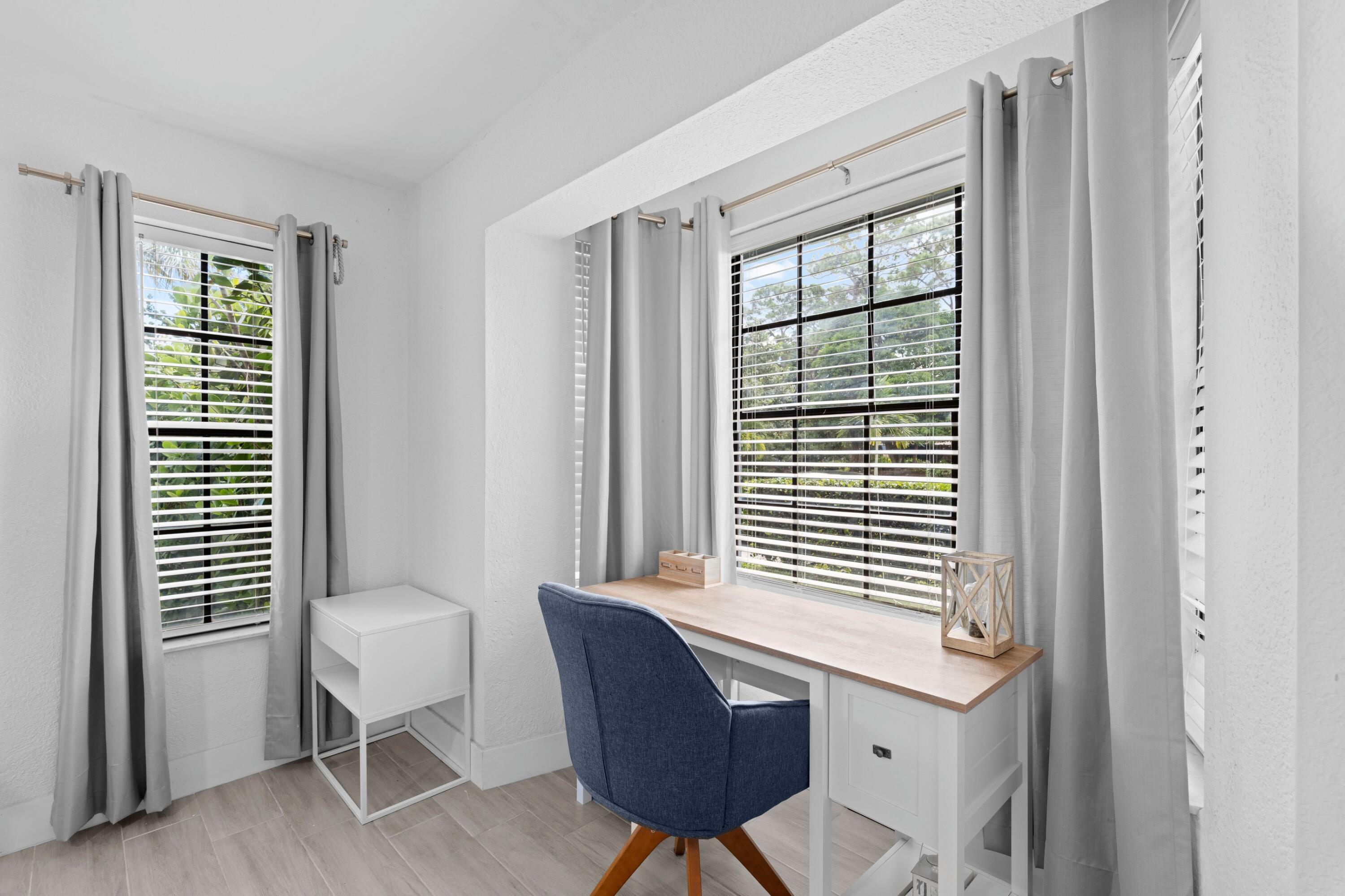 DELRAY GARDEN ESTATES 3 - Residential Income