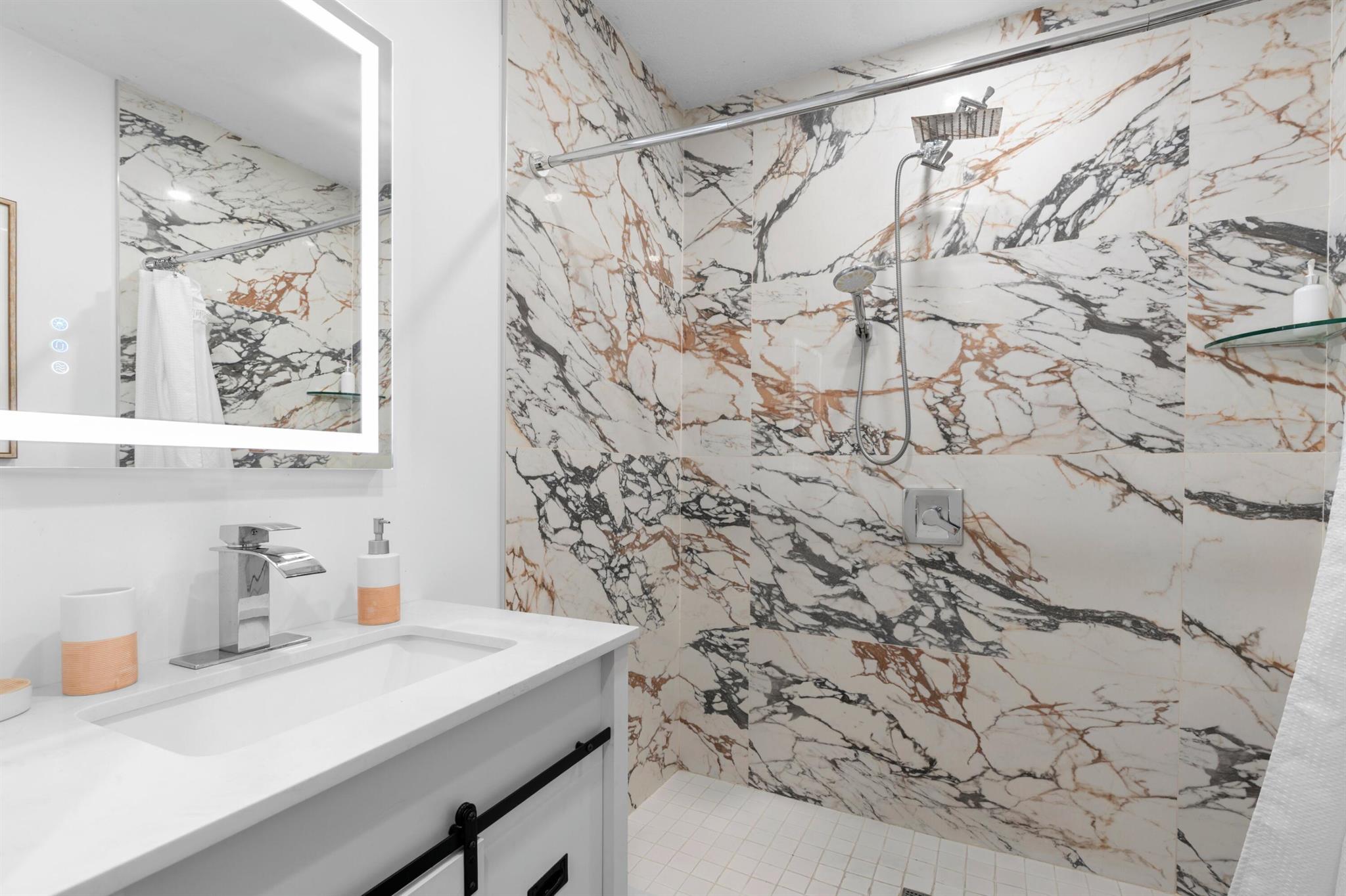 DELRAY GARDEN ESTATES 3 - Residential Income