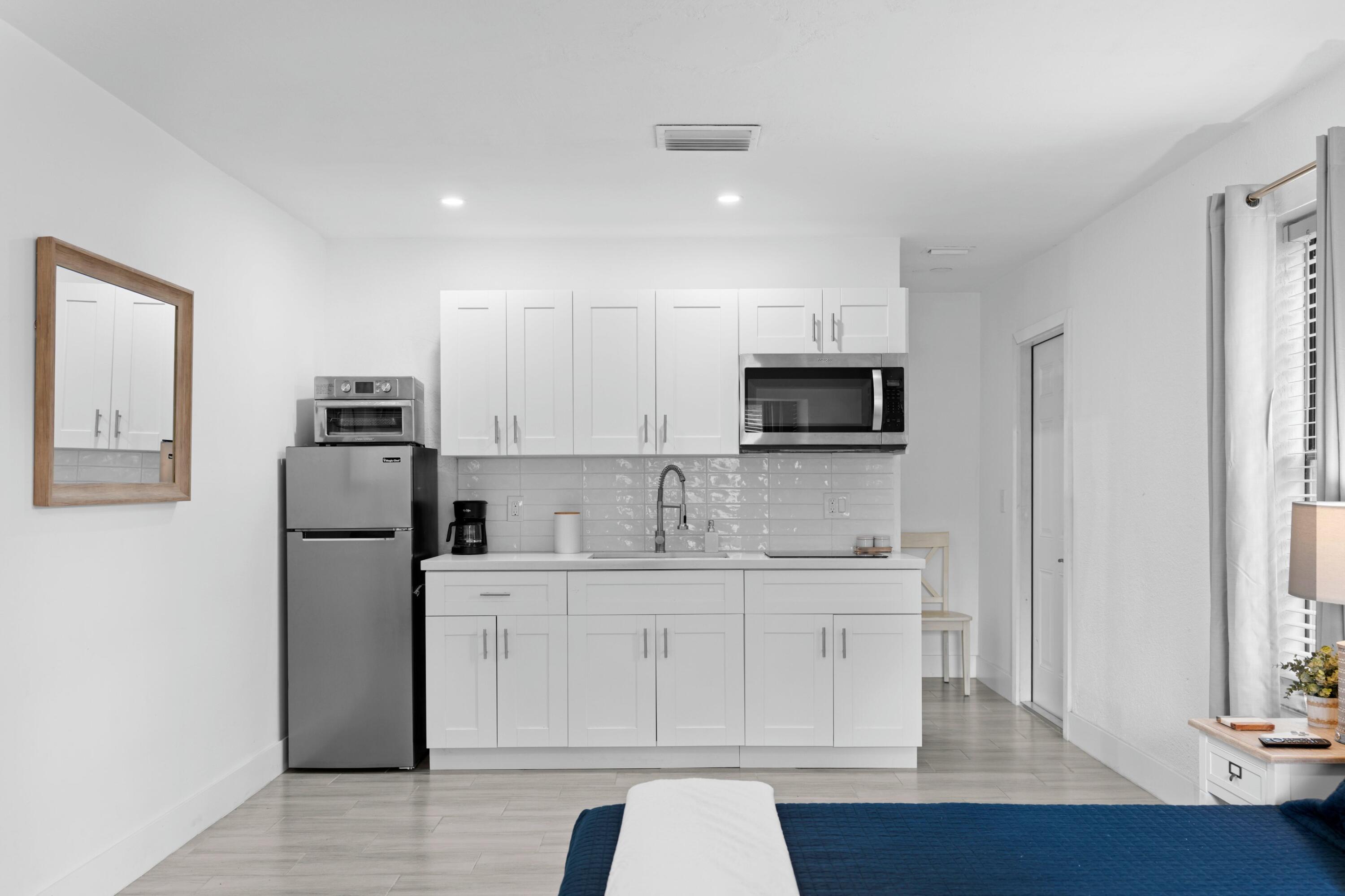 DELRAY GARDEN ESTATES 3 - Residential Income