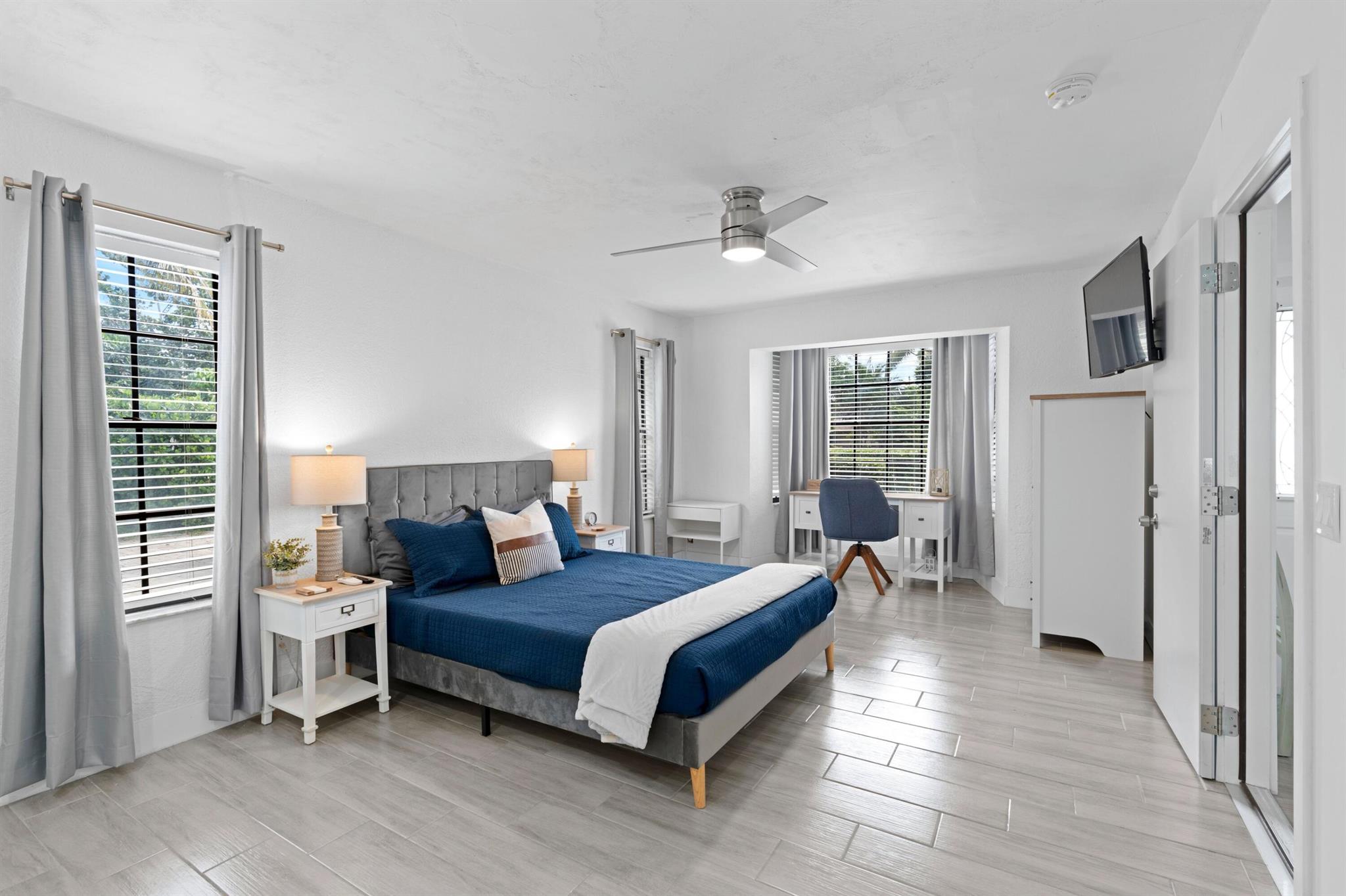 DELRAY GARDEN ESTATES 3 - Residential Income