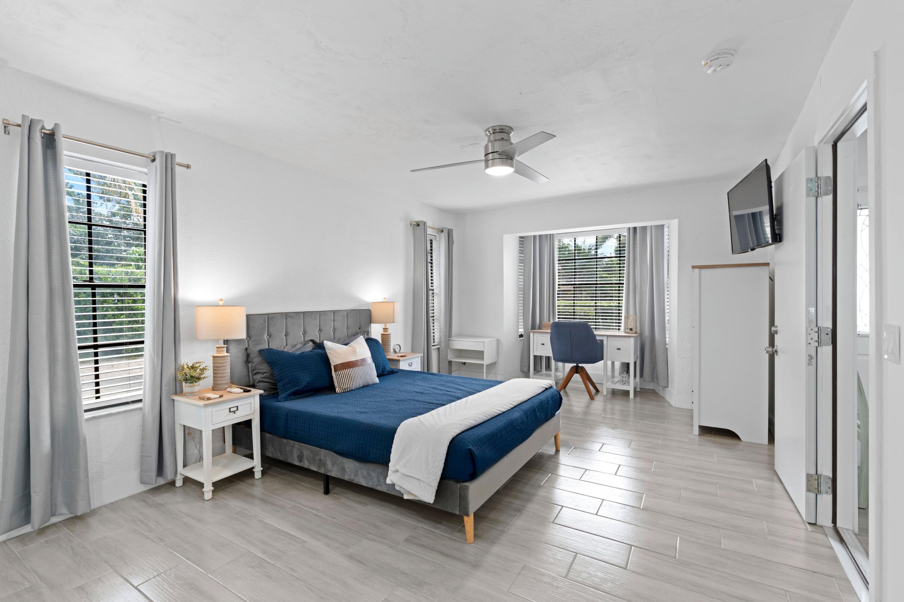 DELRAY GARDEN ESTATES 3 - Residential Income