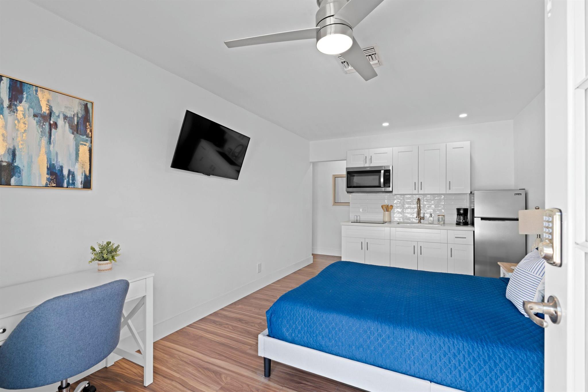 DELRAY GARDEN ESTATES 3 - Residential Income