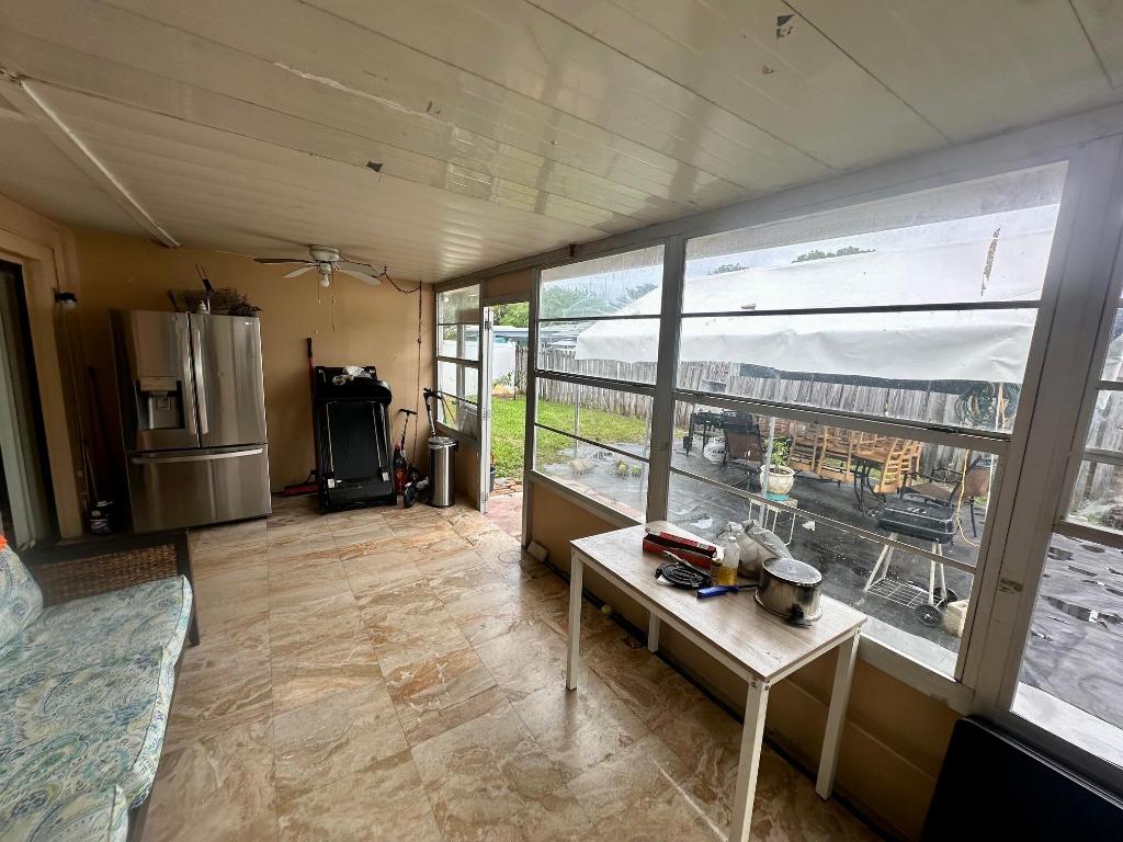 CRESTHAVEN NO 5 40-4 B - Residential