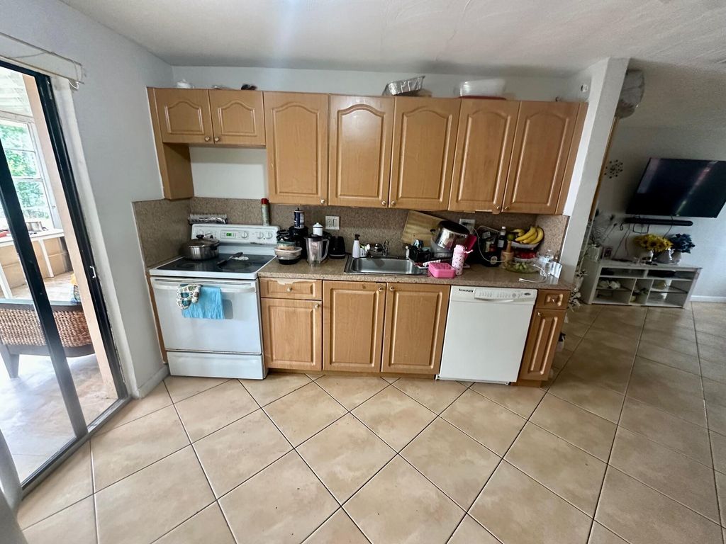 Photo of 2930 NE 10 Terrace, Pompano Beach, FL 33064 (MLS # R11134666)
