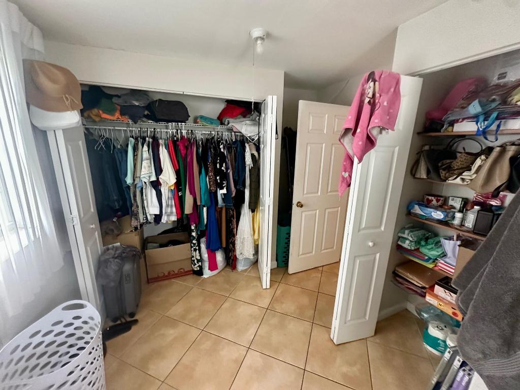 CRESTHAVEN NO 5 40-4 B - Residential