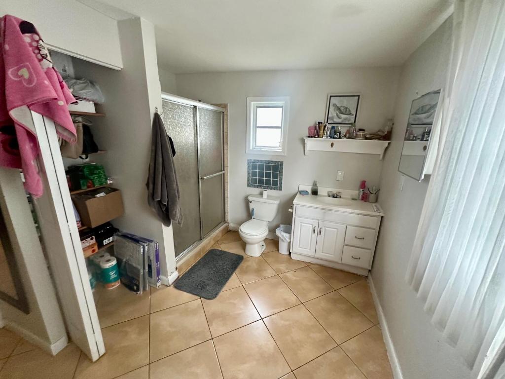 CRESTHAVEN NO 5 40-4 B - Residential