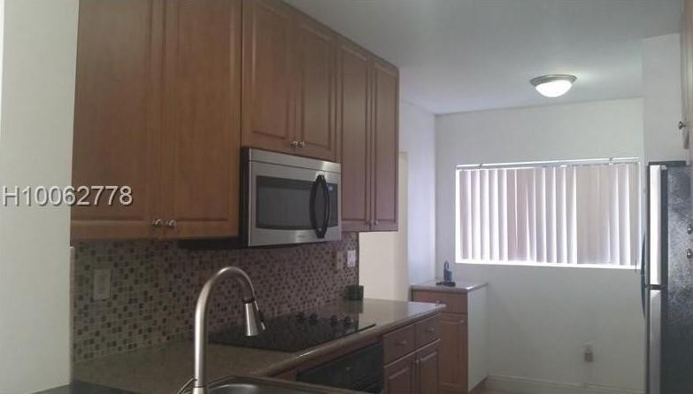 The Palms Of Pembroke Con - Residential Lease