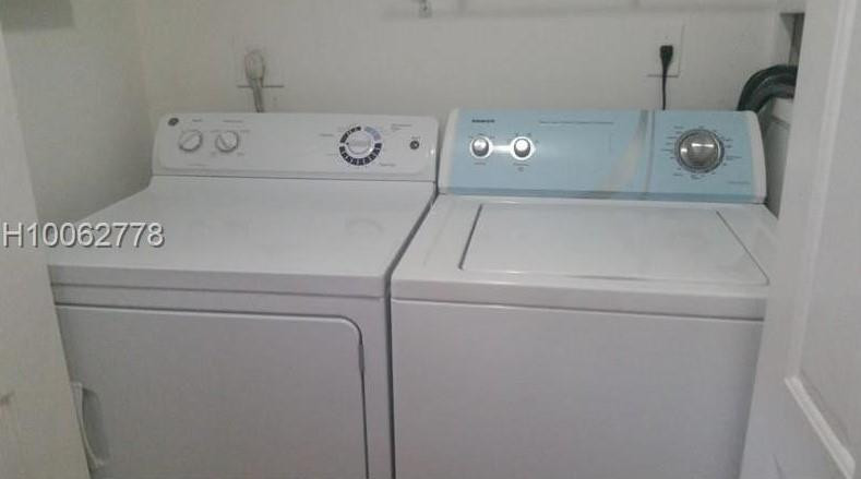 The Palms Of Pembroke Con - Residential Lease