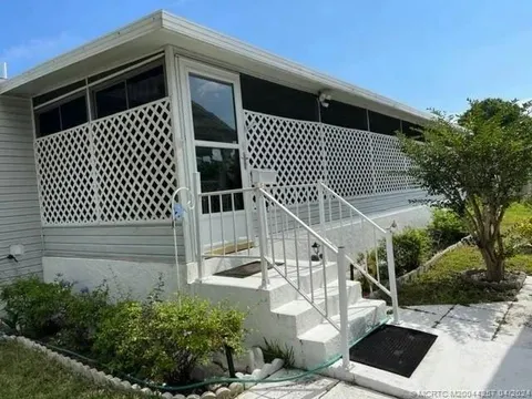 2555 Pga Blvd, Palm Beach Gardens, FL MLS: F10501388