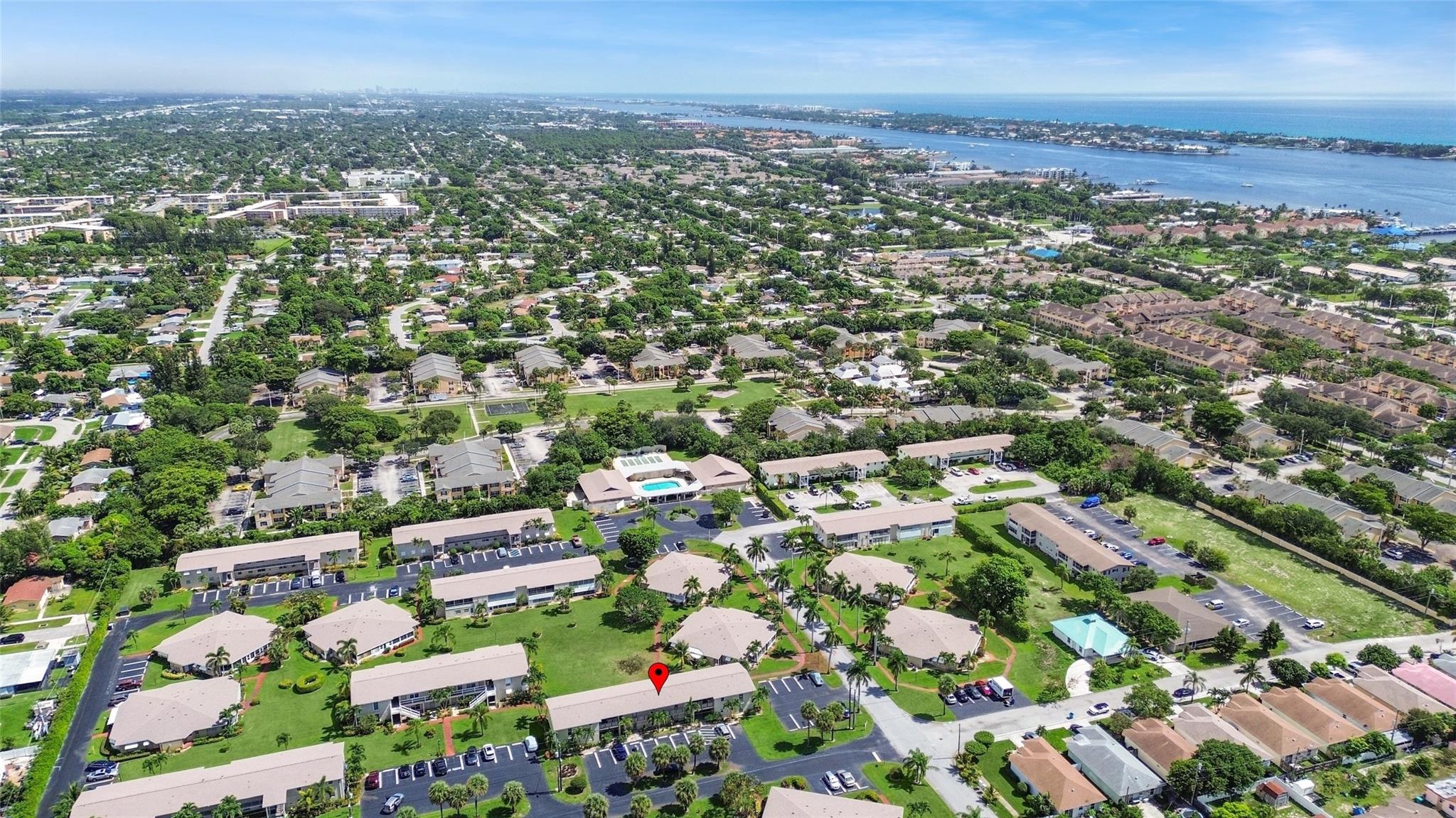 Four Sea Suns Condo - Residential